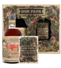 Don Papa 7 Years Old met kaartspel